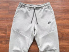 Calça Nike Tech Fleece Cinza