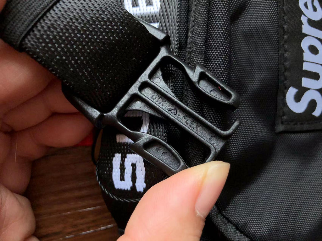 Supreme WaistBag Black (Pronta Entrega)