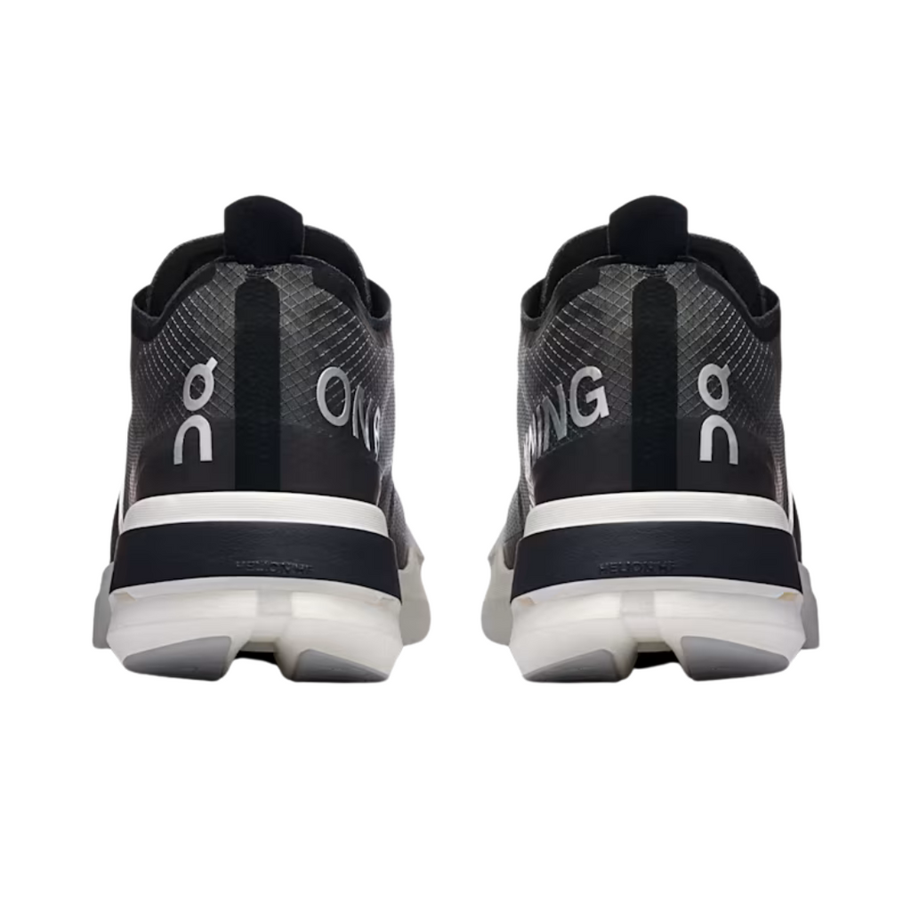 Cloudboom Strike Black | White