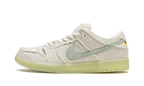 Nike SB Dunk Low Mummy