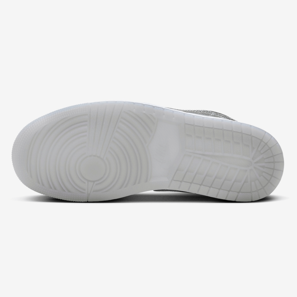 Air Jordan 1 Low SE Metallic Silver