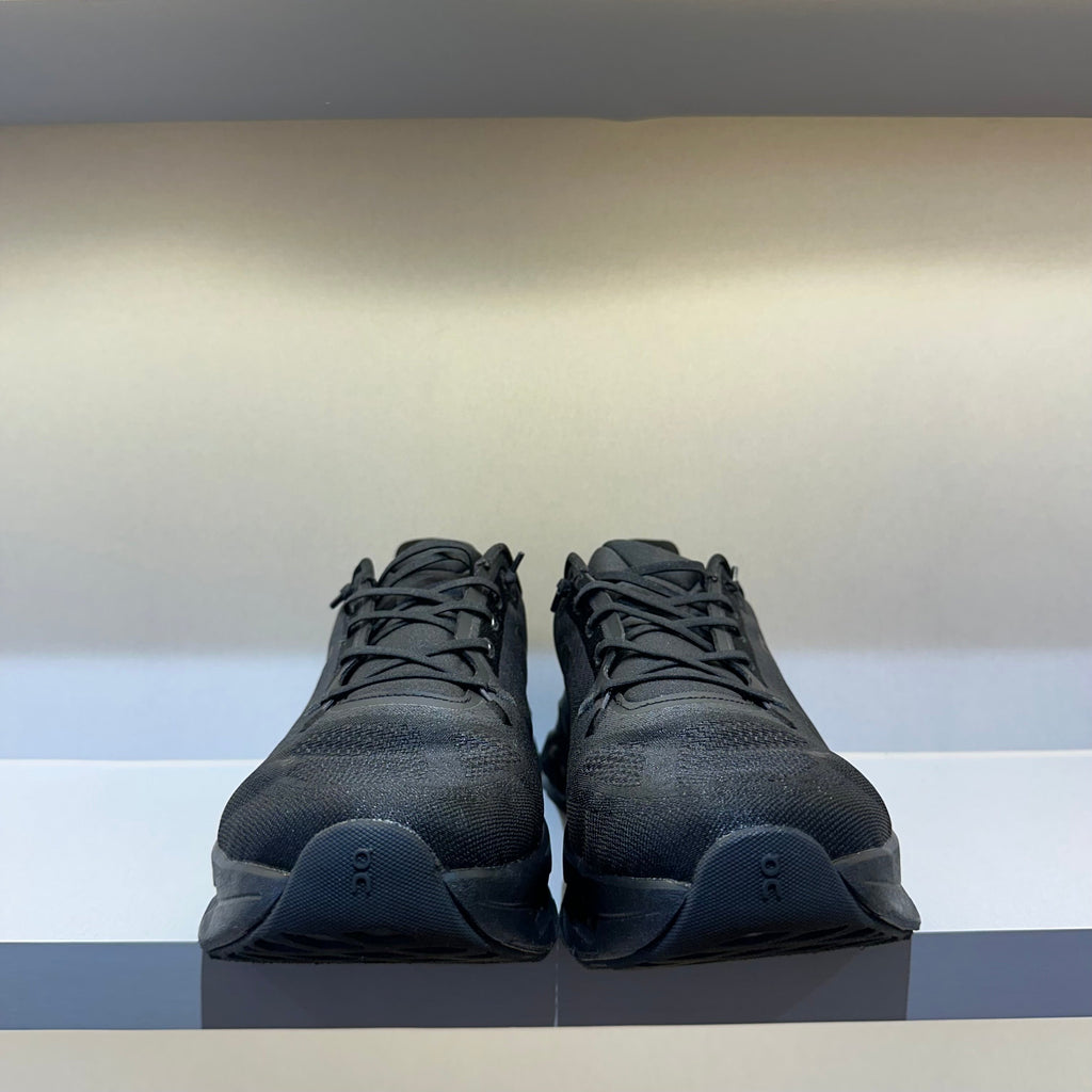 On Running Cloudtilt Black Eclipse (Pronta Entrega)