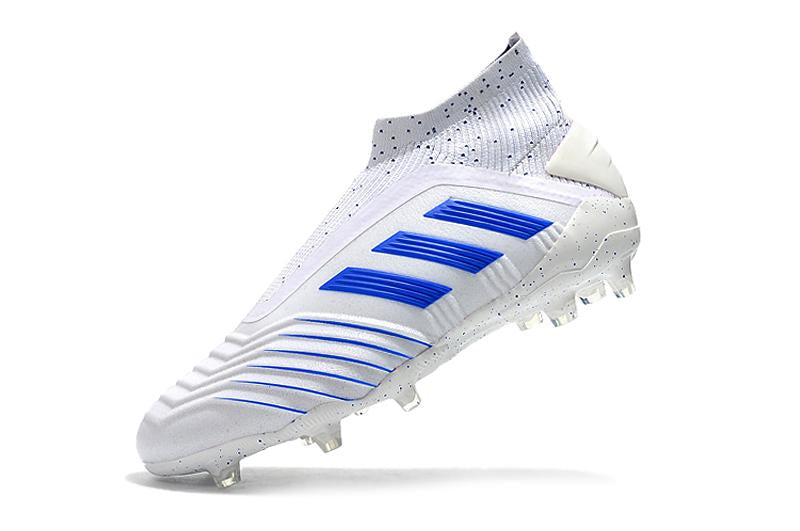 Chuteira Predator 19 Campo–Clássico